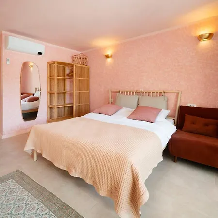 ゲストハウス Nada Žirje